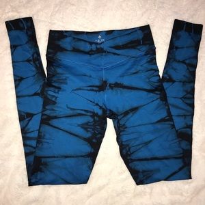 NUX Tye Dye V ankle pants